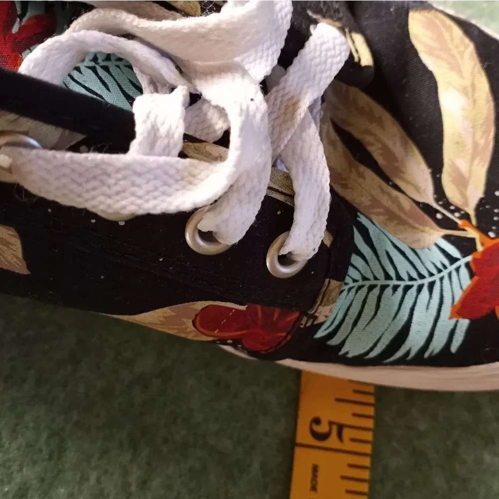 vans off the wall world’s #1 skateboard proUS Sz 9 Eur Size 42 